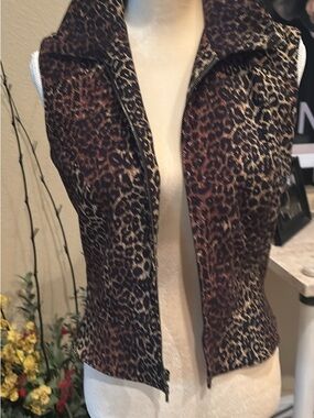 Women’s leopard vest